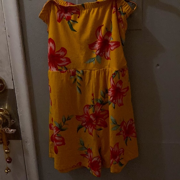 Guess romper - Picture 3 of 3